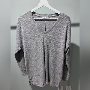 Ricki’s Lightweight V-Neck Gray Knit Sweater